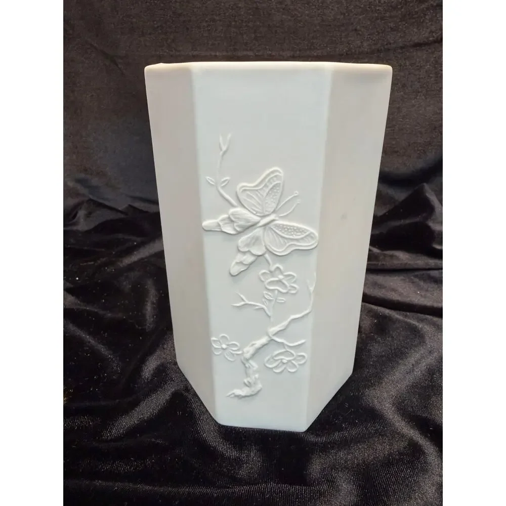 Vintage Matte Bisque Porcelain Butterfly & Cherry Blossom Hexagon Vase 7